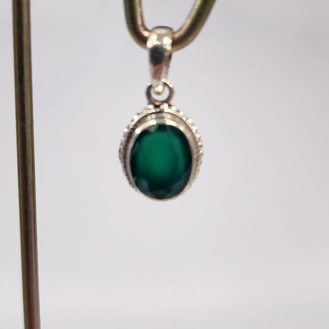Green Onyx Pendant  -JDS26031