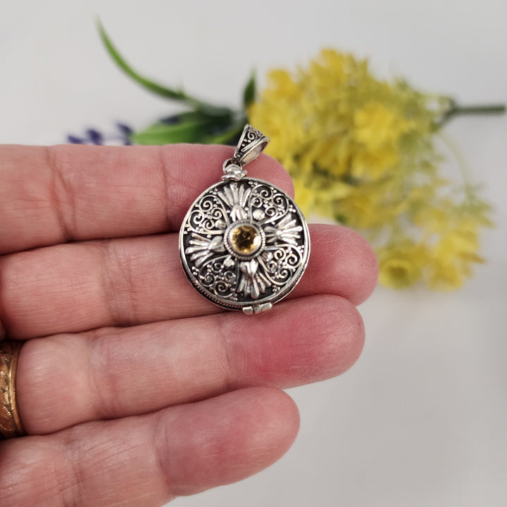 Citrine Locket  -JDS26142