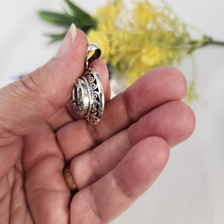 Clear Quartz Pendant  -JDS26127