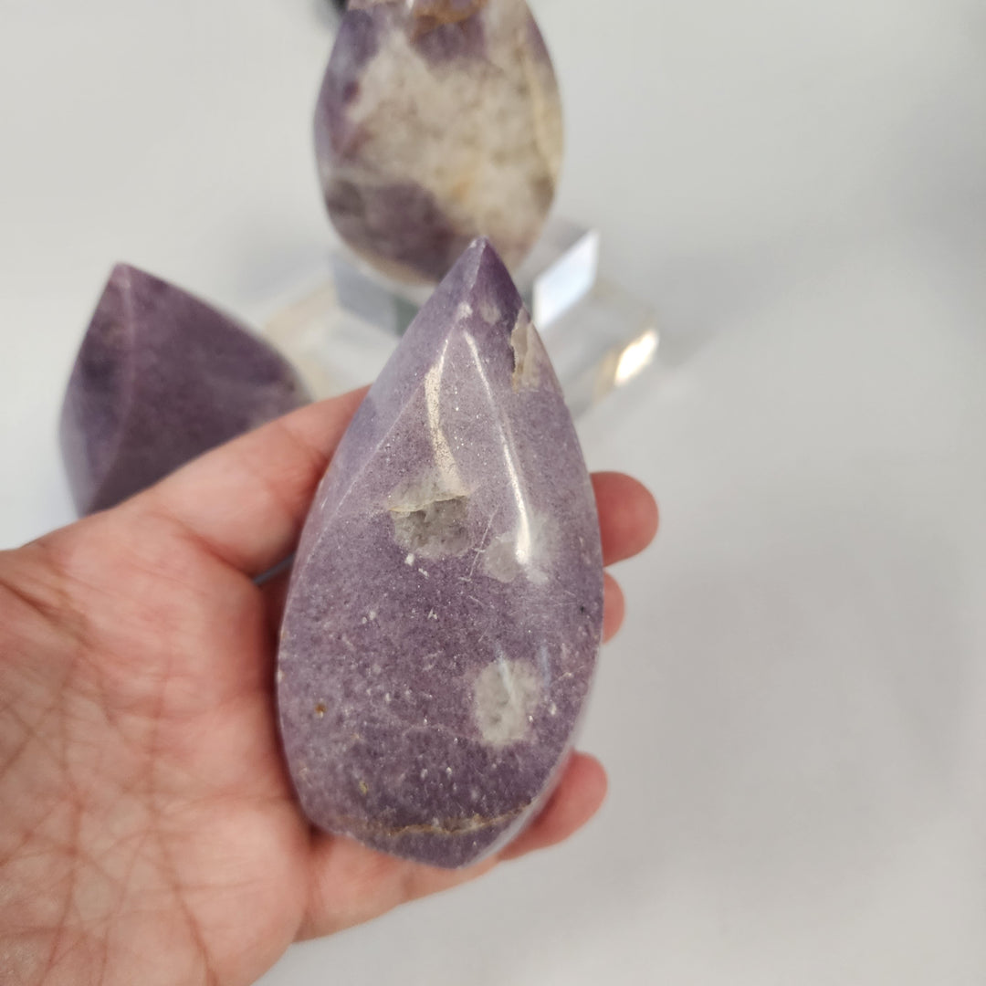 Lepidolite Flame CR26018
