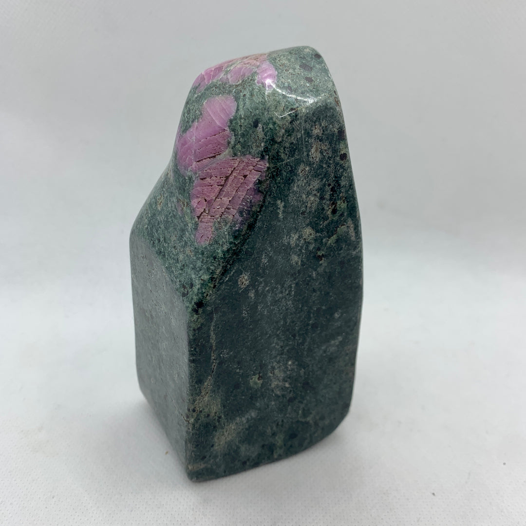 Ruby Zoisite CCEC015CM