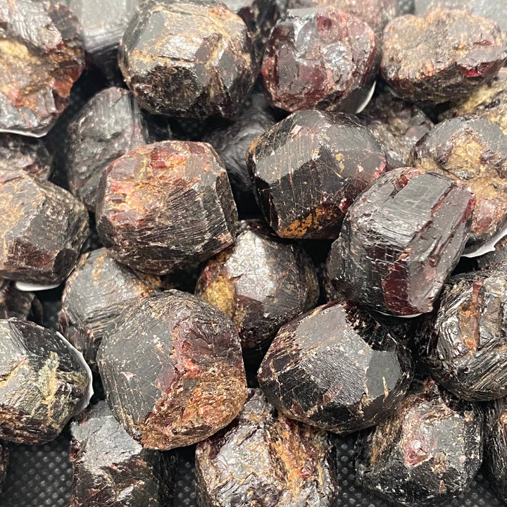 Garnet (Almandine) Faceted G110