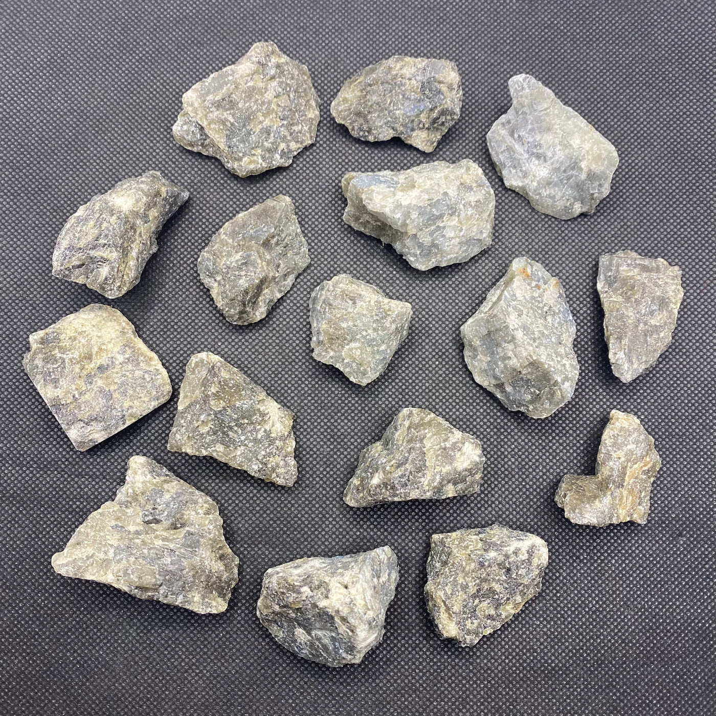 Labradorite (Rough) L109