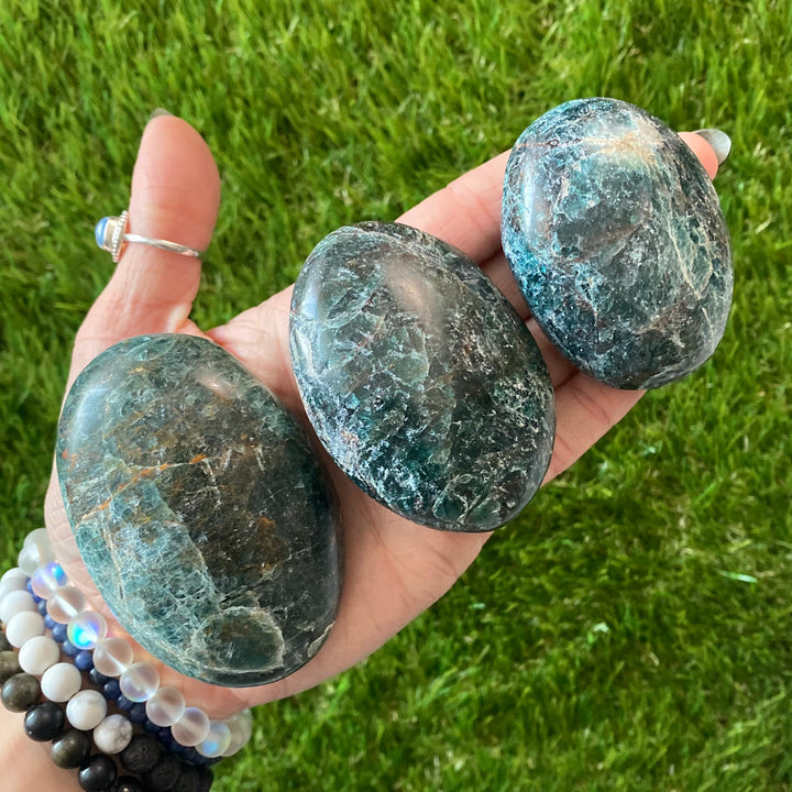 Green Apatite Palm Stone PS42-3