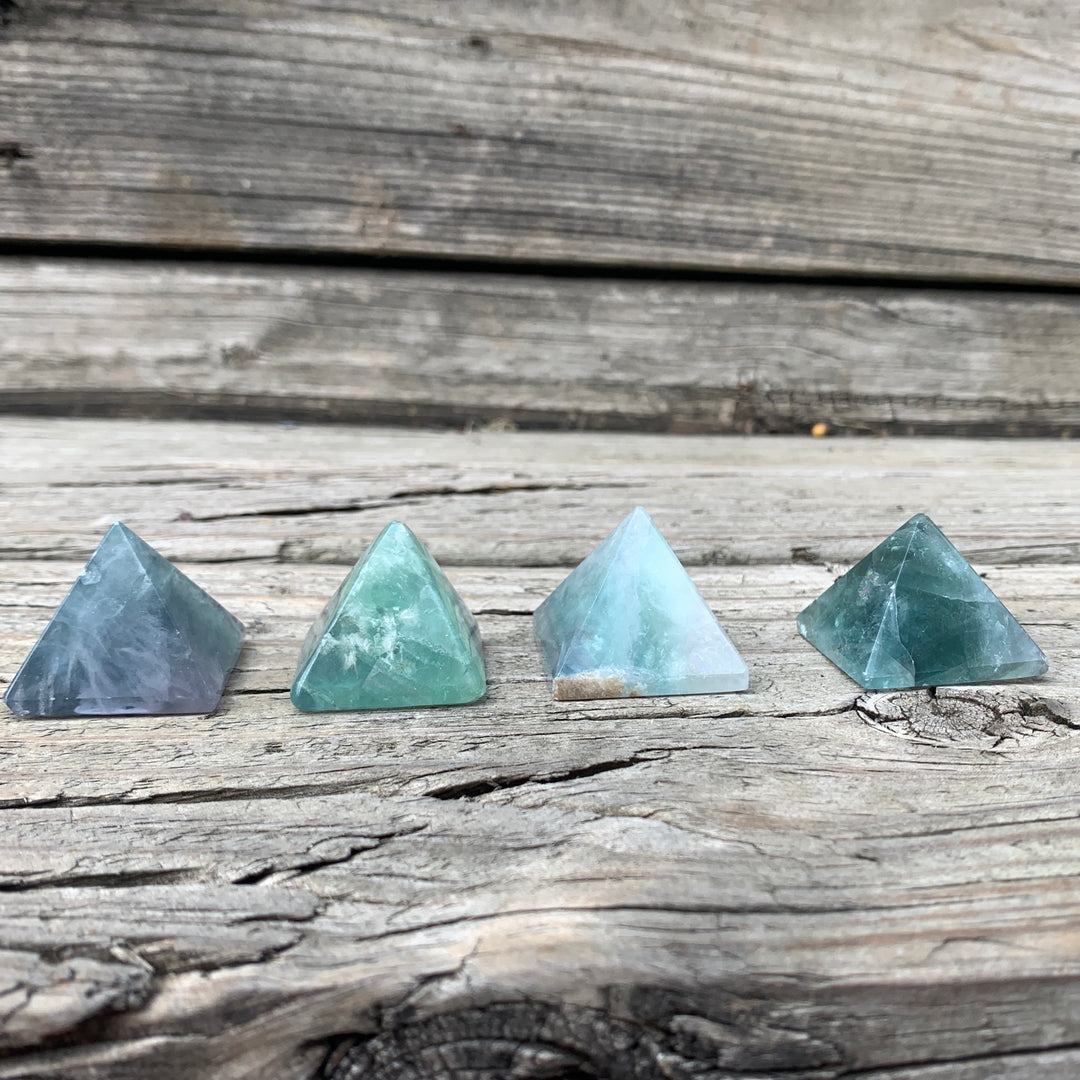 Fluorite Pyramid PY8-1