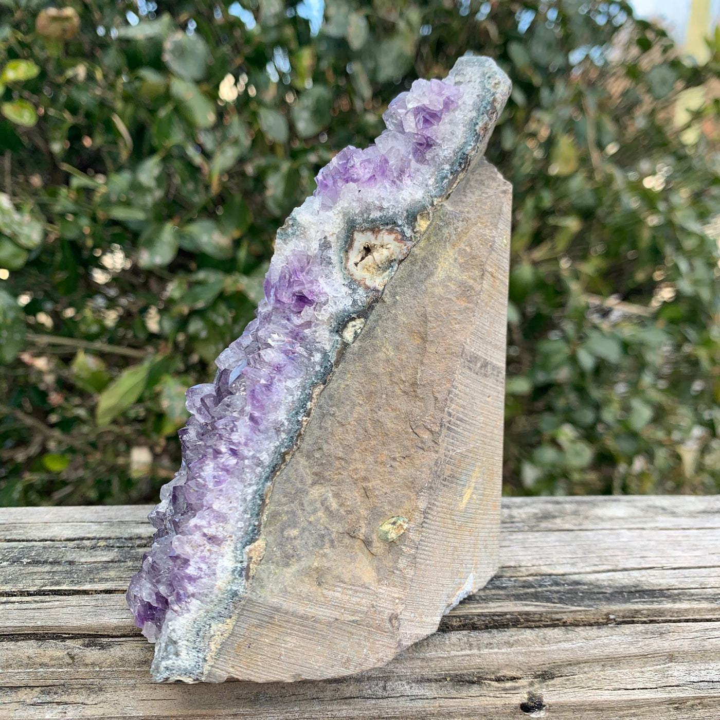 Amethyst Stand Up CR05