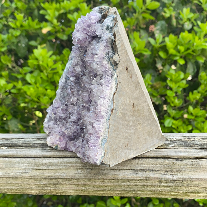 Amethyst Stand Up CCEC1179