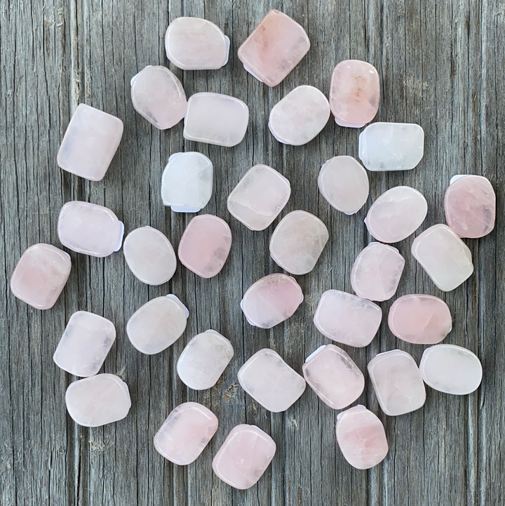 Rose Quartz Thumb Stone JC68