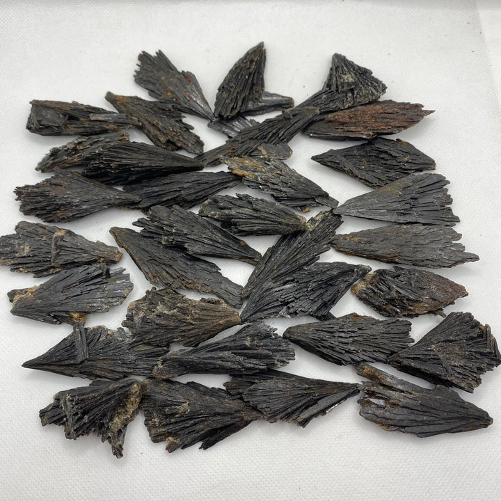 Kyanite (Black) Fan -FAN1-1